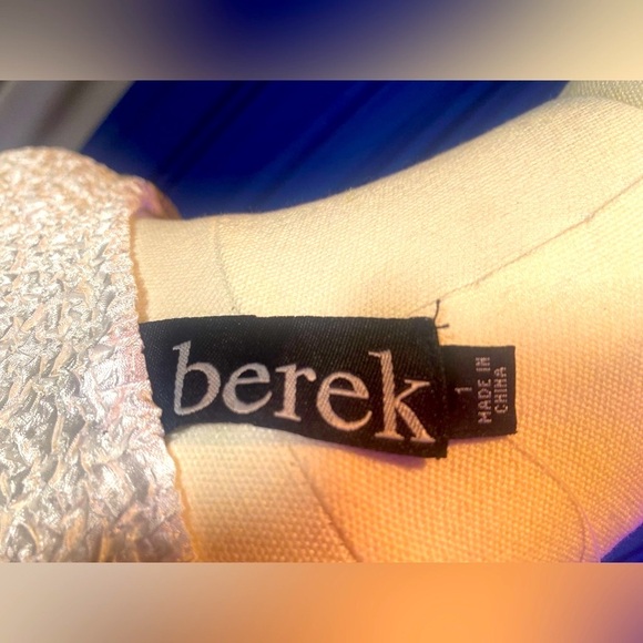 Yellow and Black Long U-Neck Tunic: Closeup of Woman in Sunglasses, NWT - Picture 12 of 13